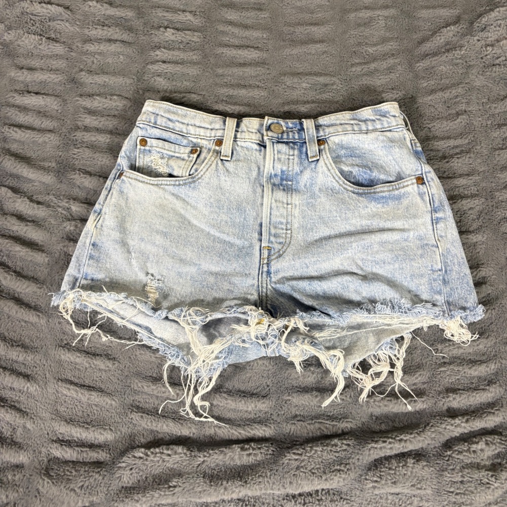 Levis 501 Original High Rise Distressed Denim Shorts Light Wash Blue W26 AR792
